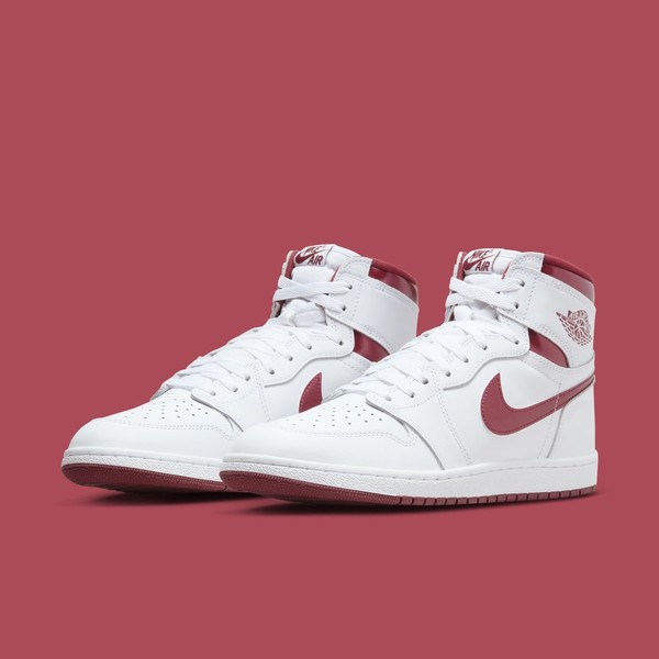 靴 NikeAirJordan1 High 85 llic Burgundy Air Jordan 1 High '85 Metallic Burgundy - YouTube